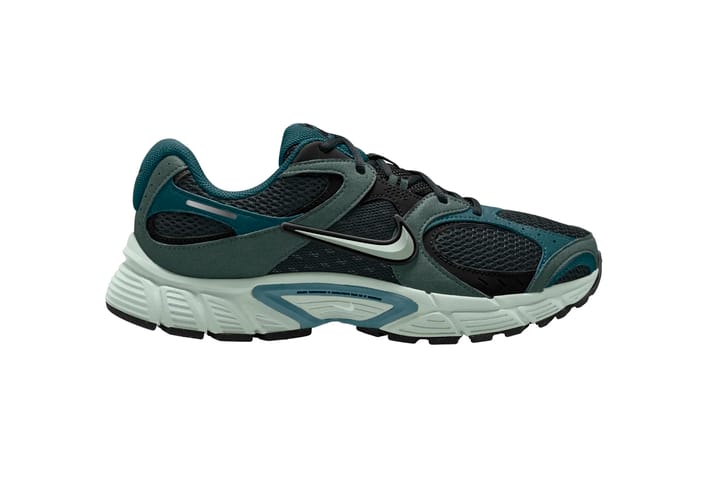 V5 RNR NIKE