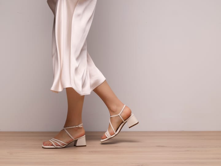 Elegant remsandal STOCKHOLM DESIGN GROUP Elegant remsandal STOCKHOLM DESIGN GROUP