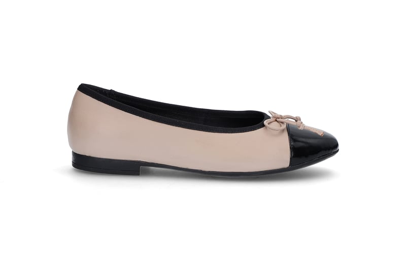 Klassisk ballerina STOCKHOLM DESIGN GROUP Klassisk ballerina STOCKHOLM DESIGN GROUP
