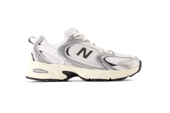 NEW BALANCE 3565 Silver Metallic NEW BALANCE NEW BALANCE 3565 Silver Metallic NEW BALANCE
