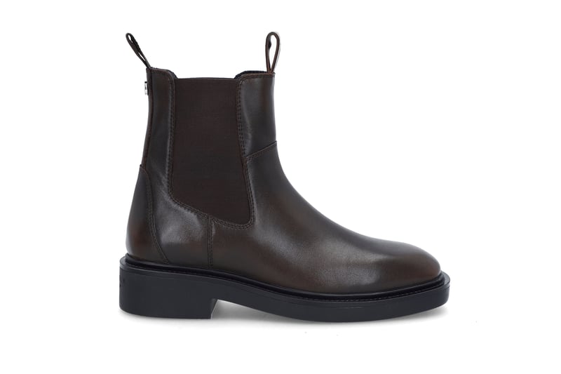 Elegante chelseaboots i skinn STOCKHOLM DESIGN GROUP