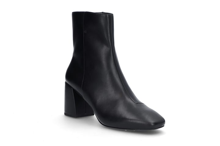 BLACK 1582 BLACK BLACK BLACK 1582 BLACK BLACK