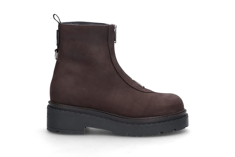 Trendy boots STOCKHOLM DESIGN GROUP