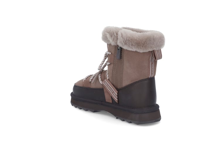 BLURRED EMU BLURRED EMU