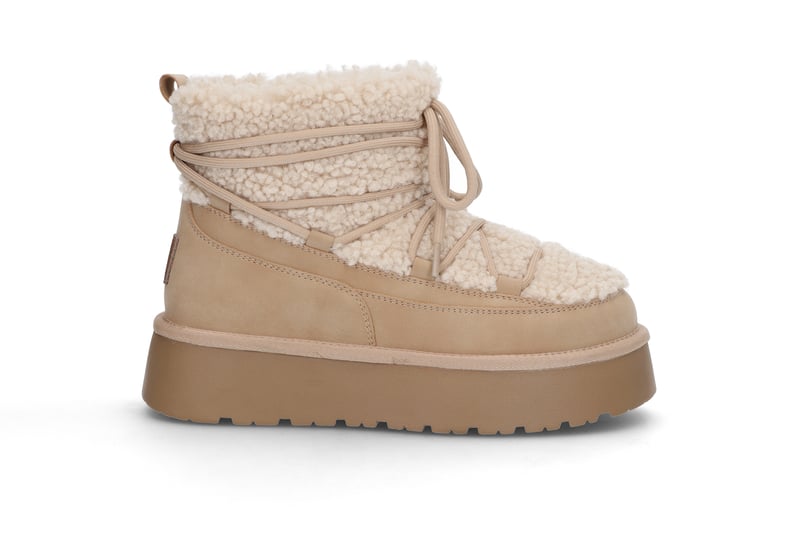 Trendy boots UNIFIED