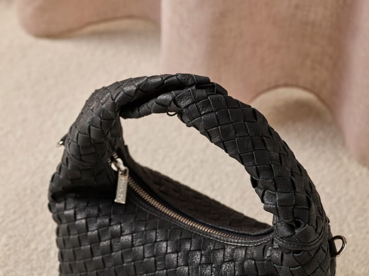 Veske i mykt skinn STOCKHOLM DESIGN GROUP